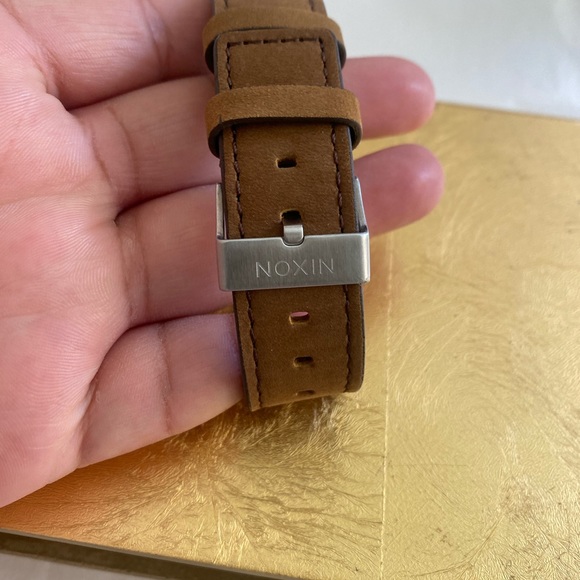 Nixon Mens Watch ✨ - Picture 2 of 3